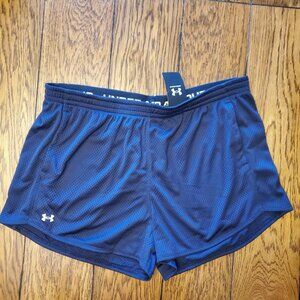 Women's New w/tags Under Armour mesh running Shorts. Size XL, Navy Blue, pockets